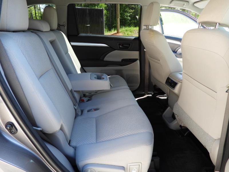 Toyota Highlander LE FWD I4 2017