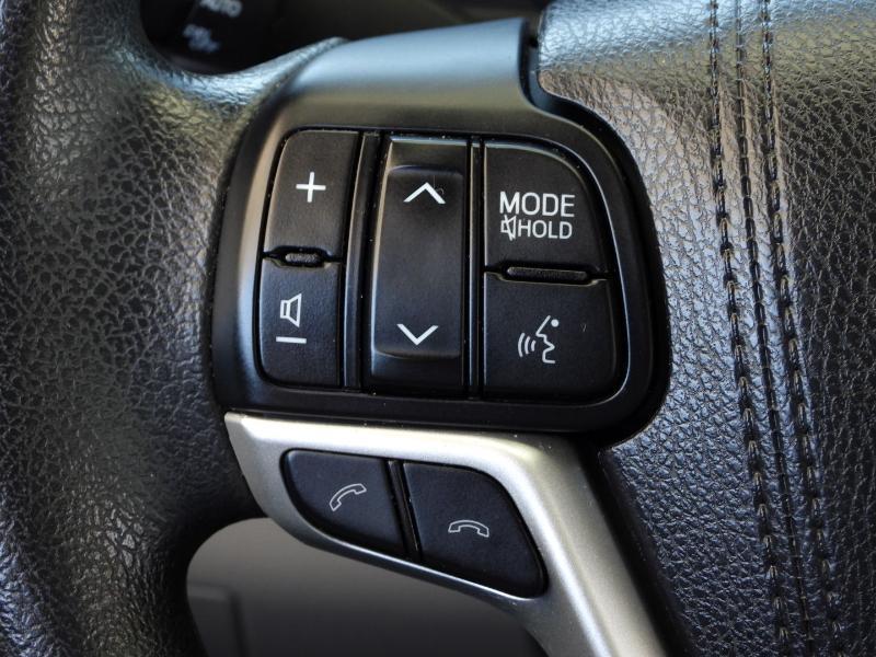 Toyota Highlander LE FWD I4 2017