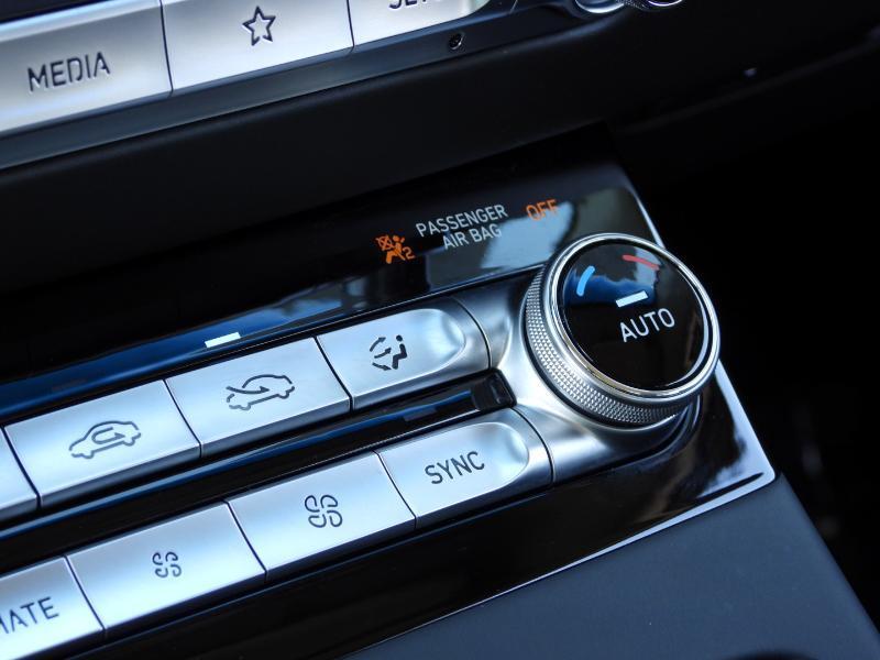 Genesis G90 Premium 2020