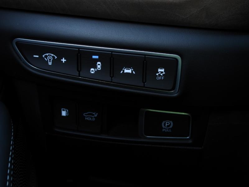 Genesis G90 Premium 2020