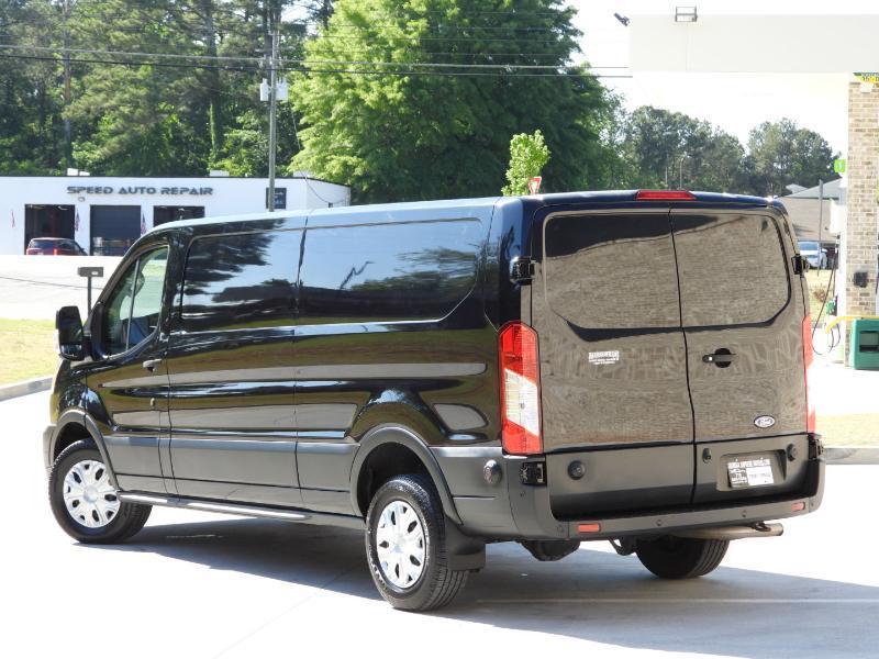 Ford Transit 250 Van Low Roof w/Sliding Pass. 130-in. WB 2020