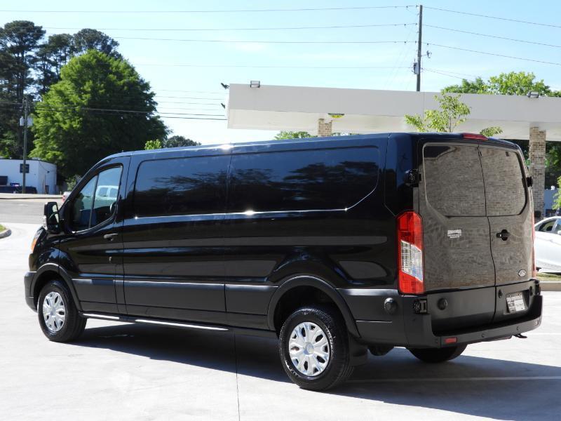 Ford Transit 250 Van Low Roof w/Sliding Pass. 130-in. WB 2020