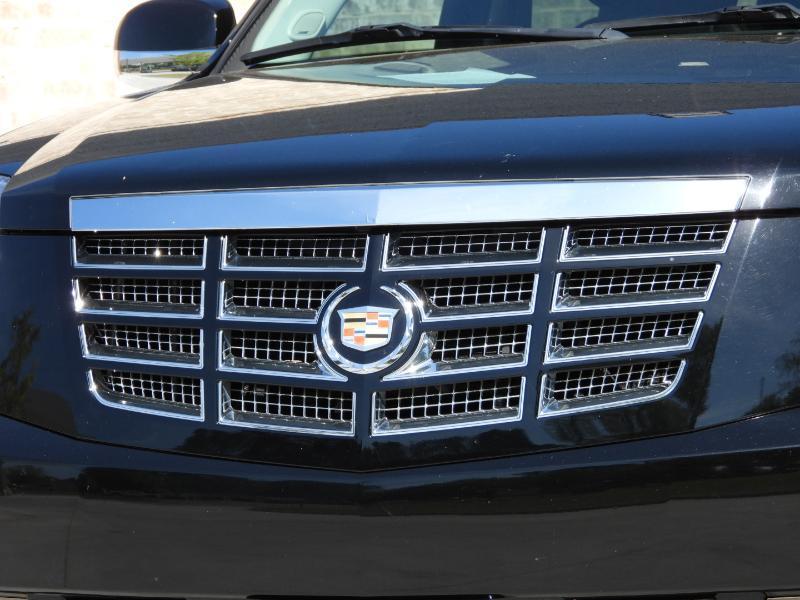 Cadillac Escalade 2WD Luxury 2013