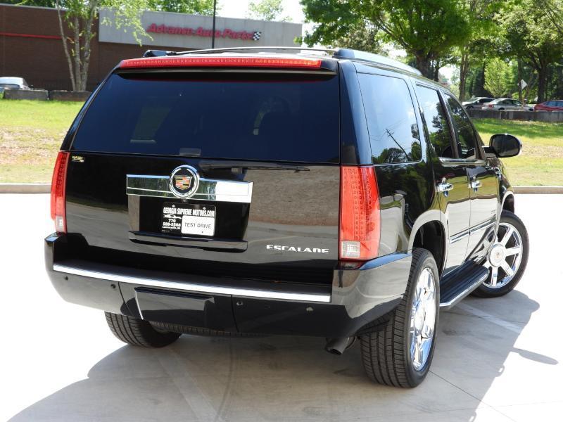 Cadillac Escalade 2WD Luxury 2013