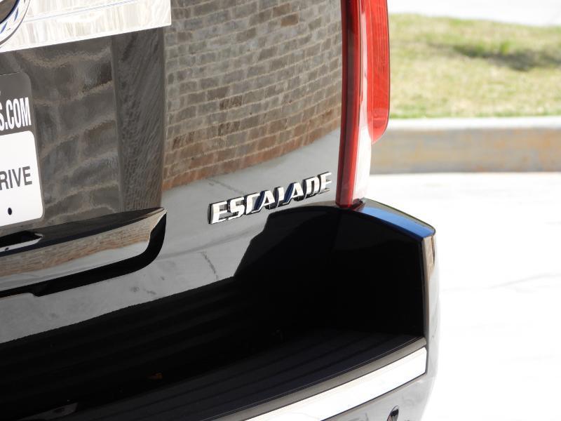 Cadillac Escalade 2WD Luxury 2013