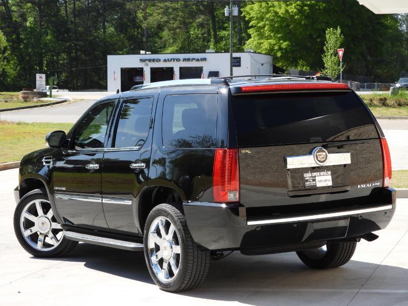 Cadillac Escalade 2WD Luxury 2013