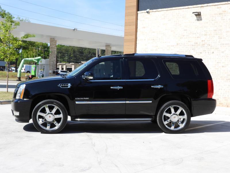 Cadillac Escalade 2WD Luxury 2013