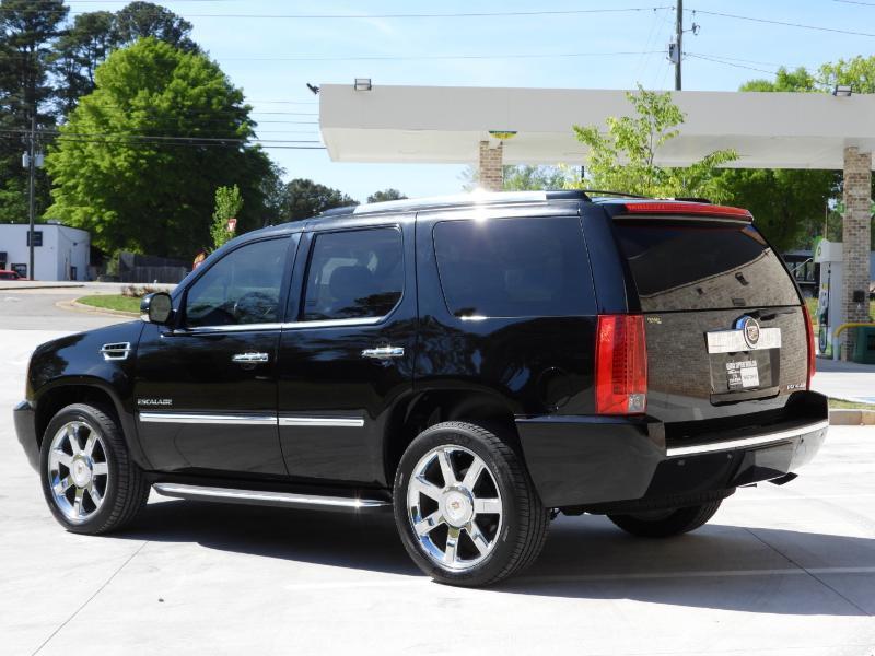 Cadillac Escalade 2WD Luxury 2013