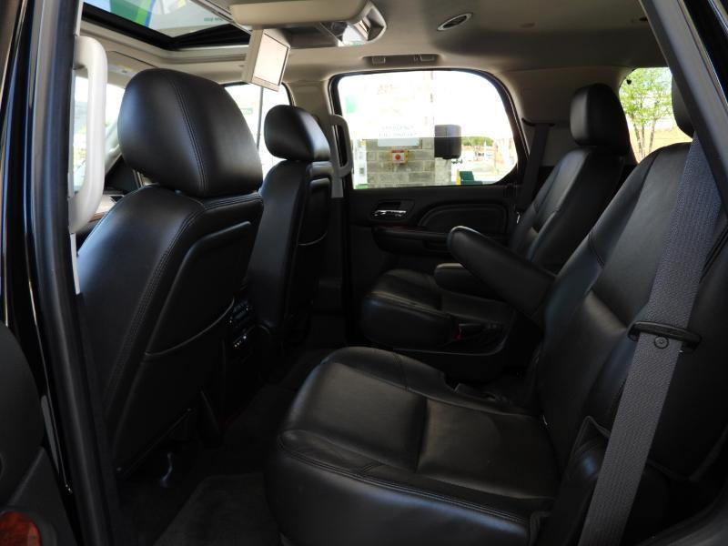 Cadillac Escalade 2WD Luxury 2013