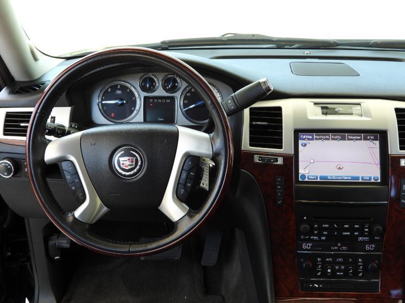 Cadillac Escalade 2WD Luxury 2013