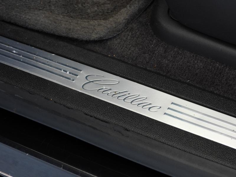 Cadillac Escalade 2WD Luxury 2013