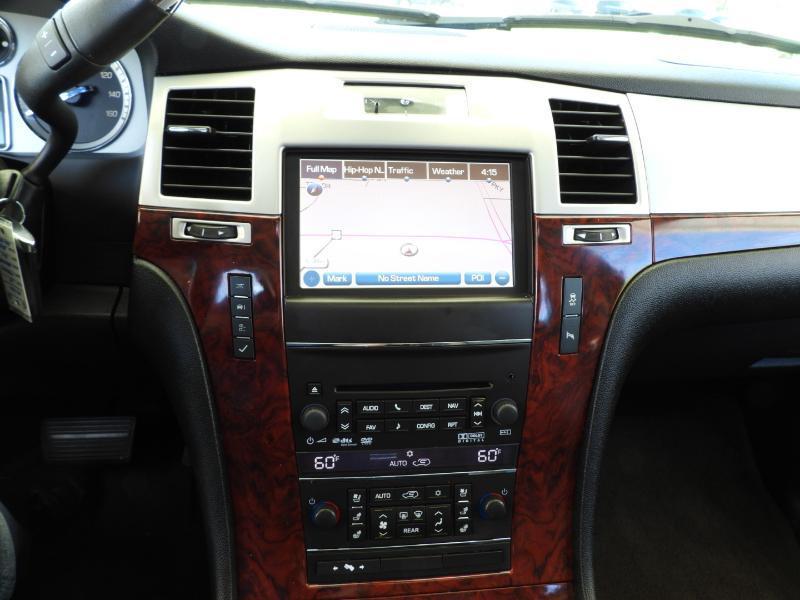 Cadillac Escalade 2WD Luxury 2013