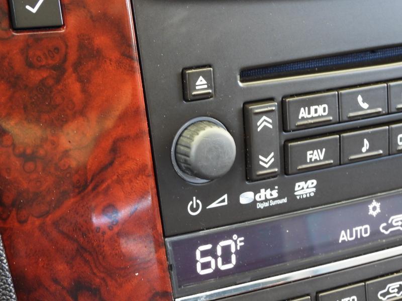 Cadillac Escalade 2WD Luxury 2013