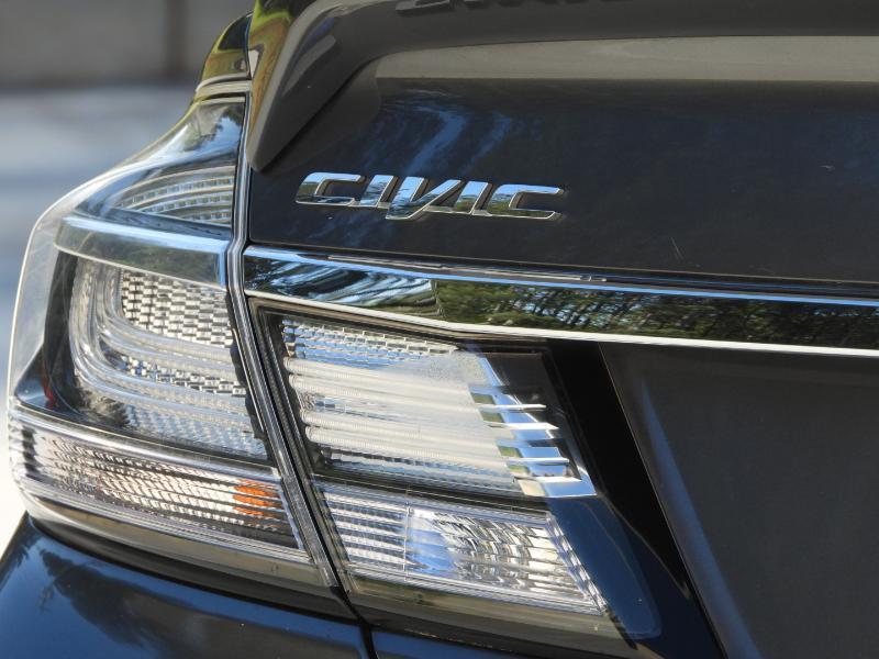 Honda Civic Hybrid CVT AT-PZEV with Leather 2013