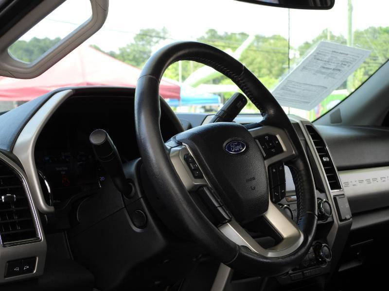 Ford F-250 SD Lariat Crew Cab 4WD 2020