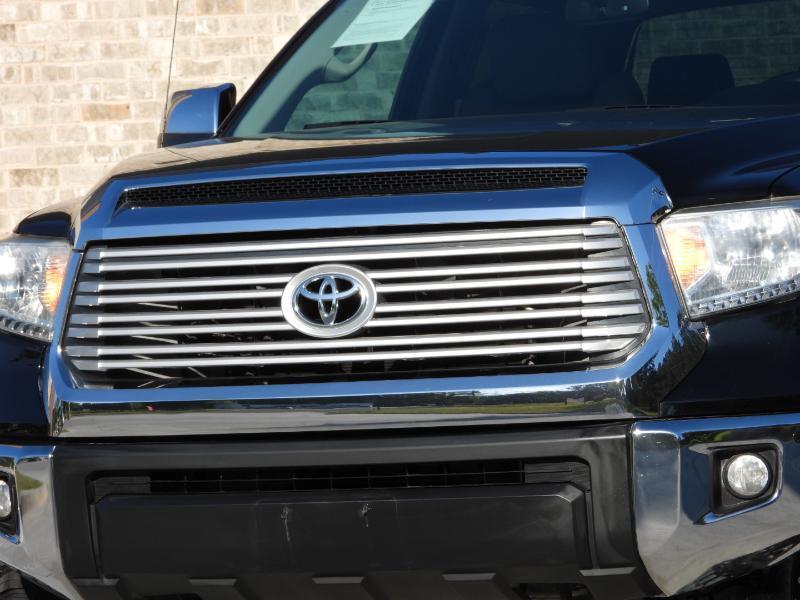 Toyota Tundra Limited 5.7L CrewMax 2WD 2016