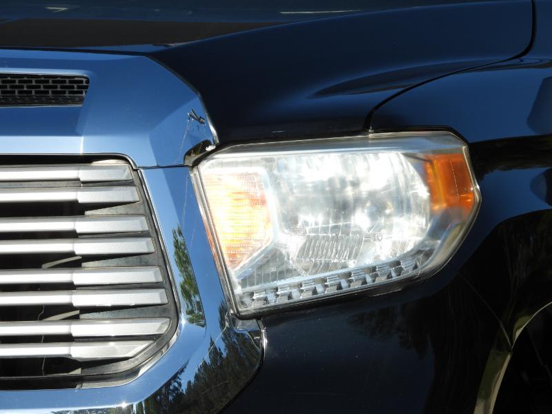 Toyota Tundra Limited 5.7L CrewMax 2WD 2016