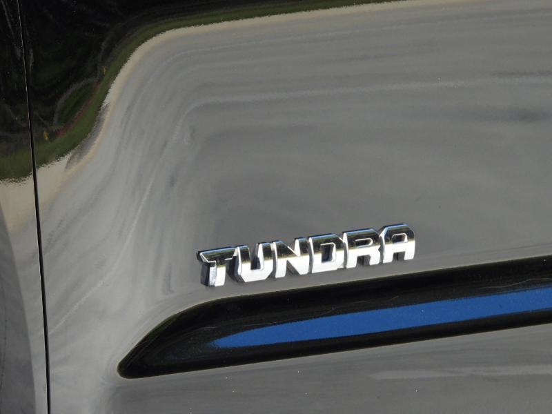 Toyota Tundra Limited 5.7L CrewMax 2WD 2016
