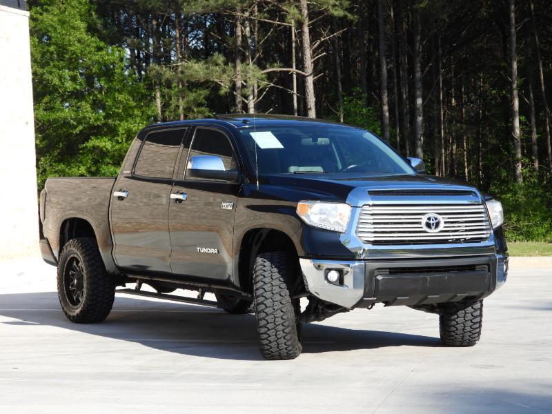 Toyota Tundra Limited 5.7L CrewMax 2WD 2016