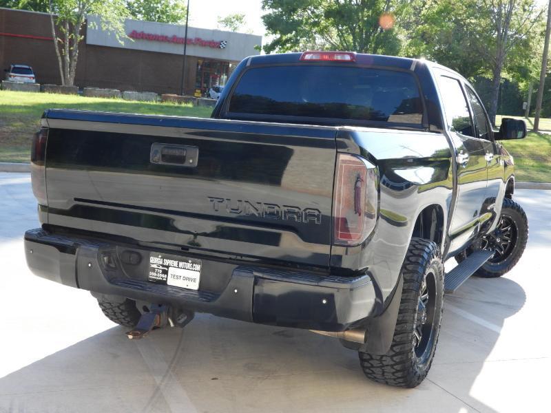 Toyota Tundra Limited 5.7L CrewMax 2WD 2016