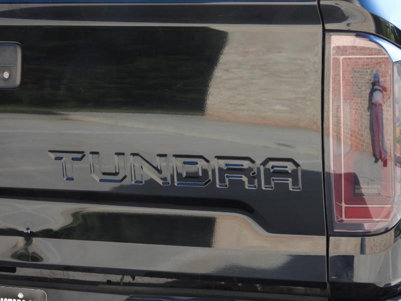 Toyota Tundra Limited 5.7L CrewMax 2WD 2016