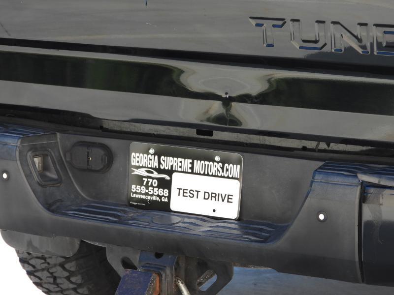 Toyota Tundra Limited 5.7L CrewMax 2WD 2016