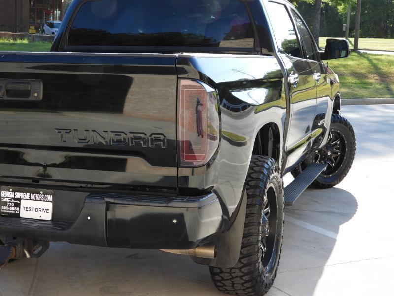 Toyota Tundra Limited 5.7L CrewMax 2WD 2016