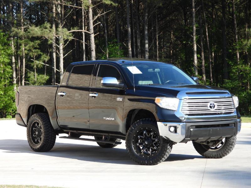 Toyota Tundra Limited 5.7L CrewMax 2WD 2016