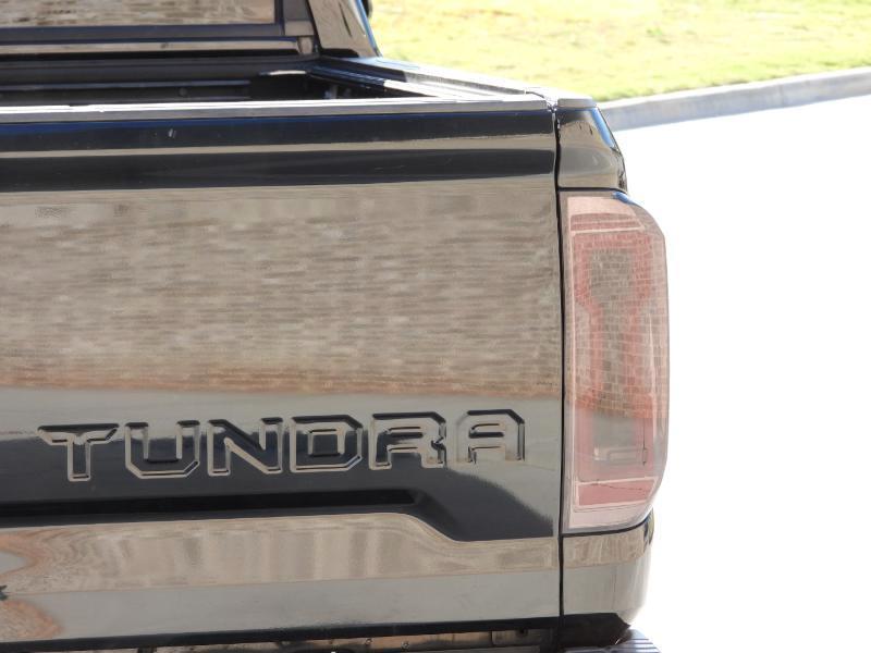 Toyota Tundra Limited 5.7L CrewMax 2WD 2016