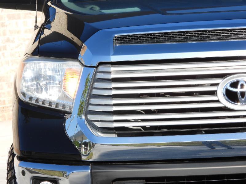 Toyota Tundra Limited 5.7L CrewMax 2WD 2016