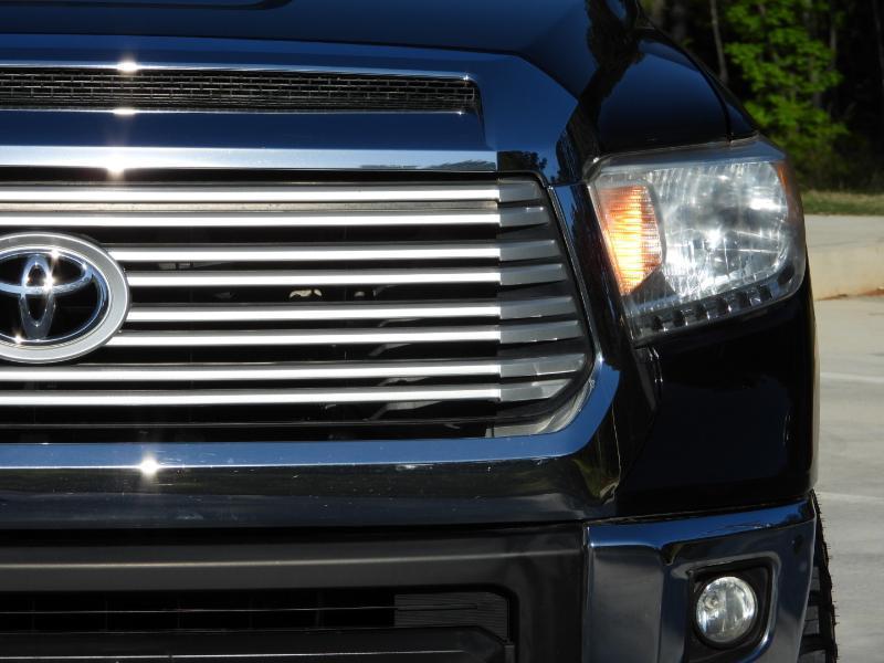 Toyota Tundra Limited 5.7L CrewMax 2WD 2016