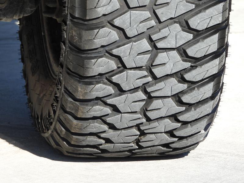 Toyota Tundra Limited 5.7L CrewMax 2WD 2016