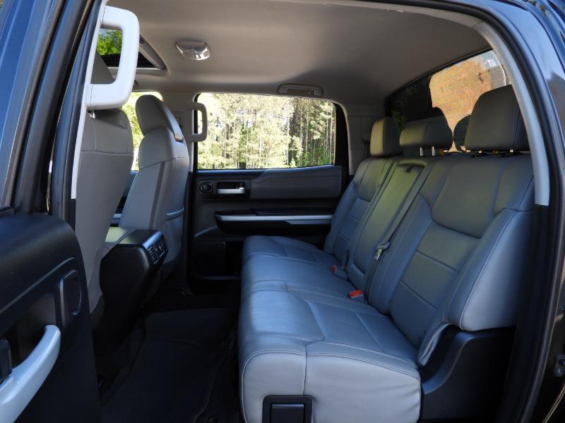 Toyota Tundra Limited 5.7L CrewMax 2WD 2016