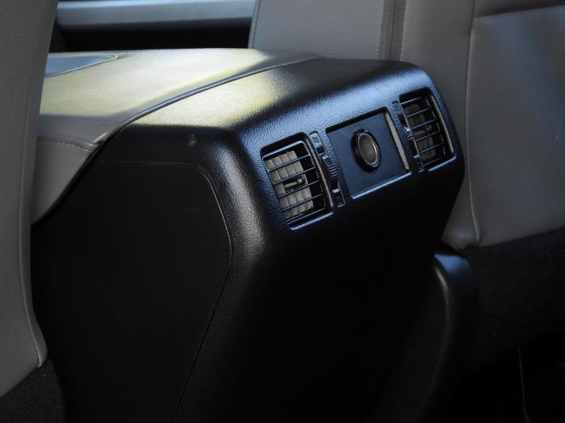 Toyota Tundra Limited 5.7L CrewMax 2WD 2016