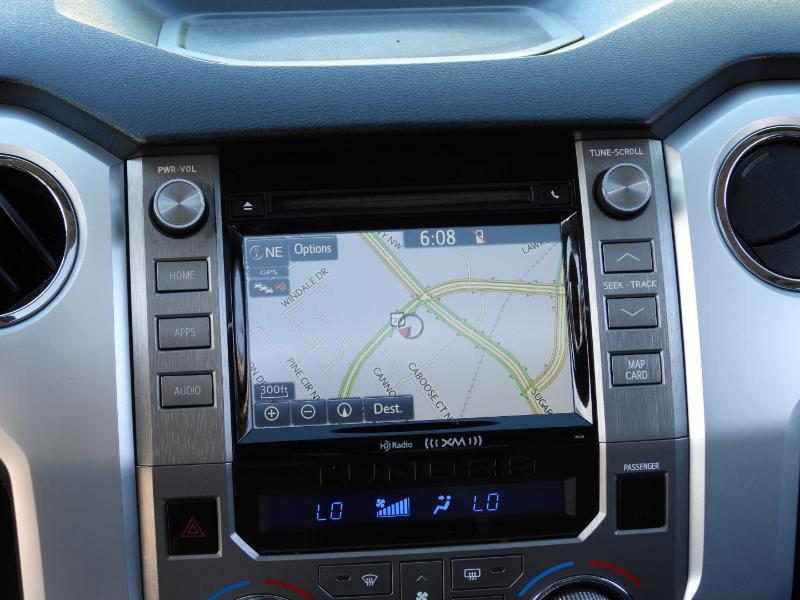 Toyota Tundra Limited 5.7L CrewMax 2WD 2016