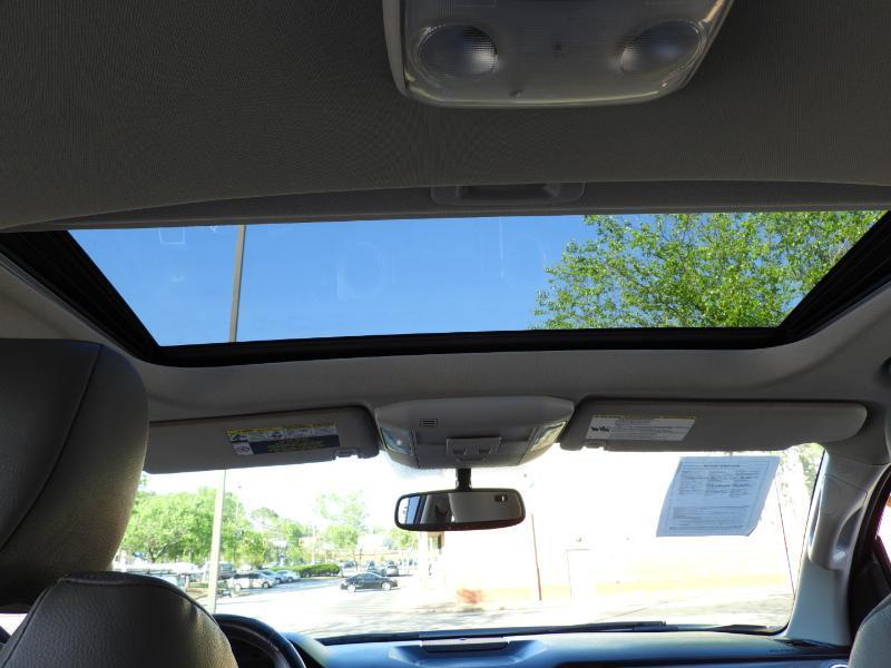 Toyota Tundra Limited 5.7L CrewMax 2WD 2016