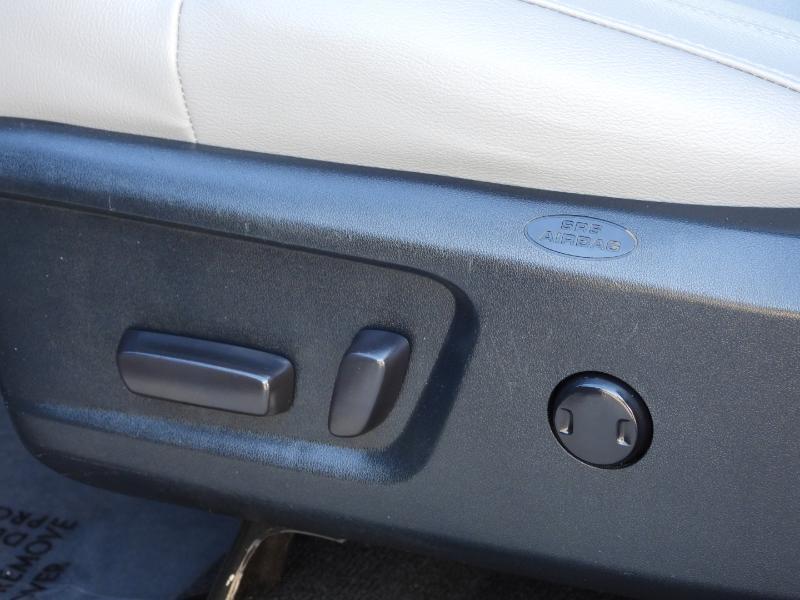 Toyota Tundra Limited 5.7L CrewMax 2WD 2016