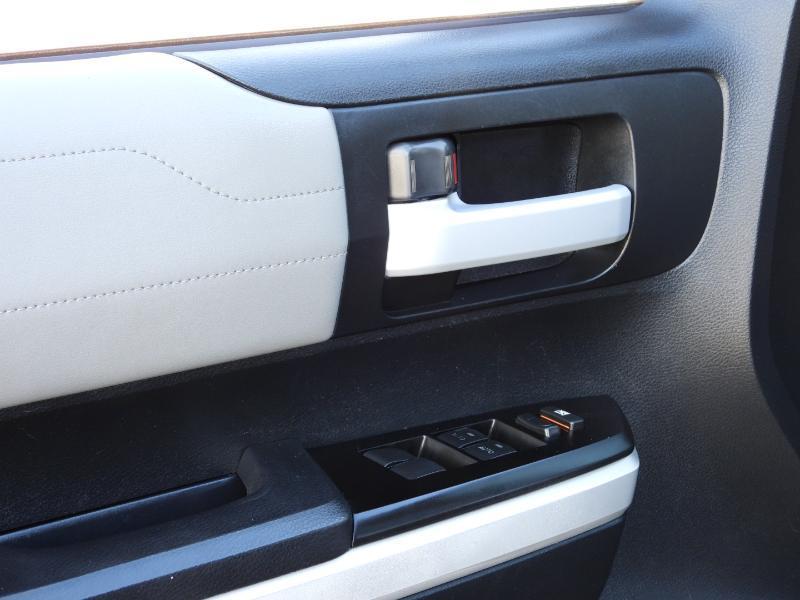 Toyota Tundra Limited 5.7L CrewMax 2WD 2016