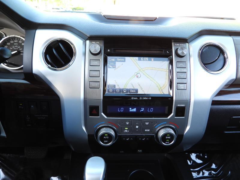 Toyota Tundra Limited 5.7L CrewMax 2WD 2016