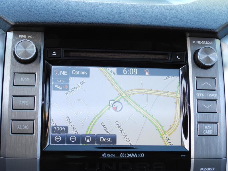 Toyota Tundra Limited 5.7L CrewMax 2WD 2016