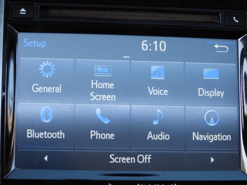 Toyota Tundra Limited 5.7L CrewMax 2WD 2016