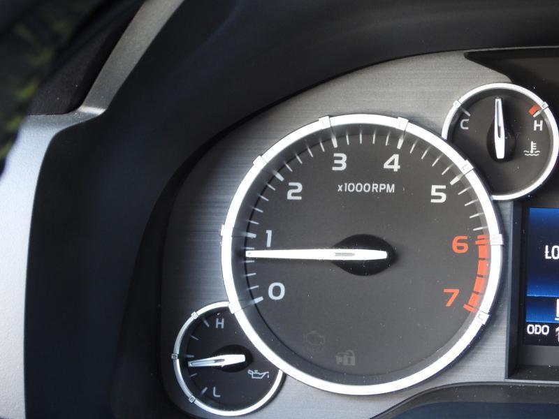 Toyota Tundra Limited 5.7L CrewMax 2WD 2016