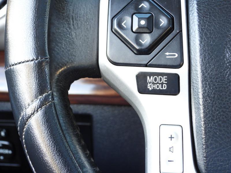 Toyota Tundra Limited 5.7L CrewMax 2WD 2016