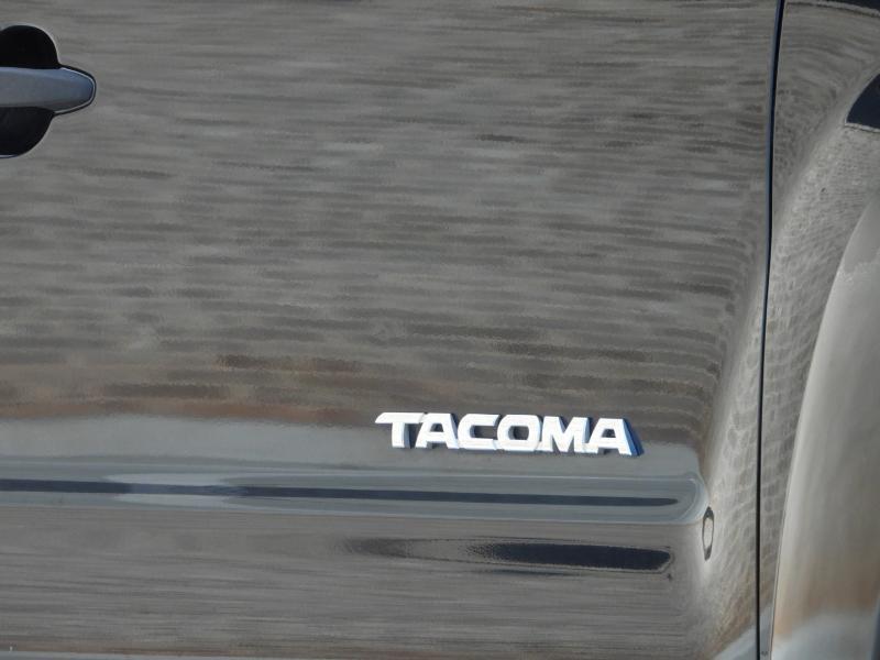 Toyota Tacoma PreRunner Double Cab Auto 2WD 2012