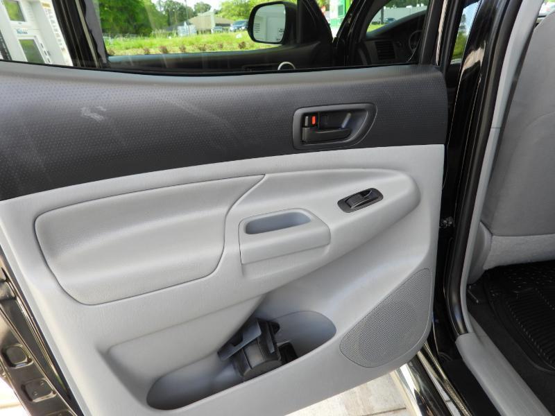 Toyota Tacoma PreRunner Double Cab Auto 2WD 2012