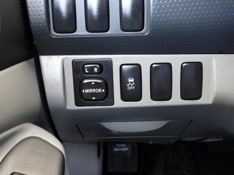 Toyota Tacoma PreRunner Double Cab Auto 2WD 2012