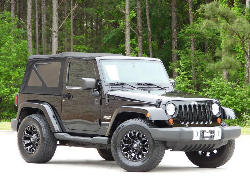 Jeep Wrangler Sahara 4WD 2013