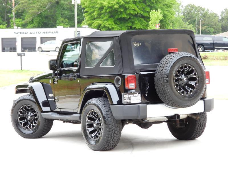 Jeep Wrangler Sahara 4WD 2013