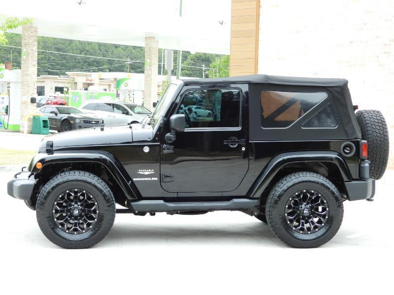 Jeep Wrangler Sahara 4WD 2013