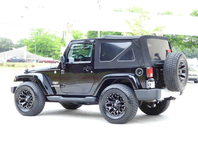 Jeep Wrangler Sahara 4WD 2013